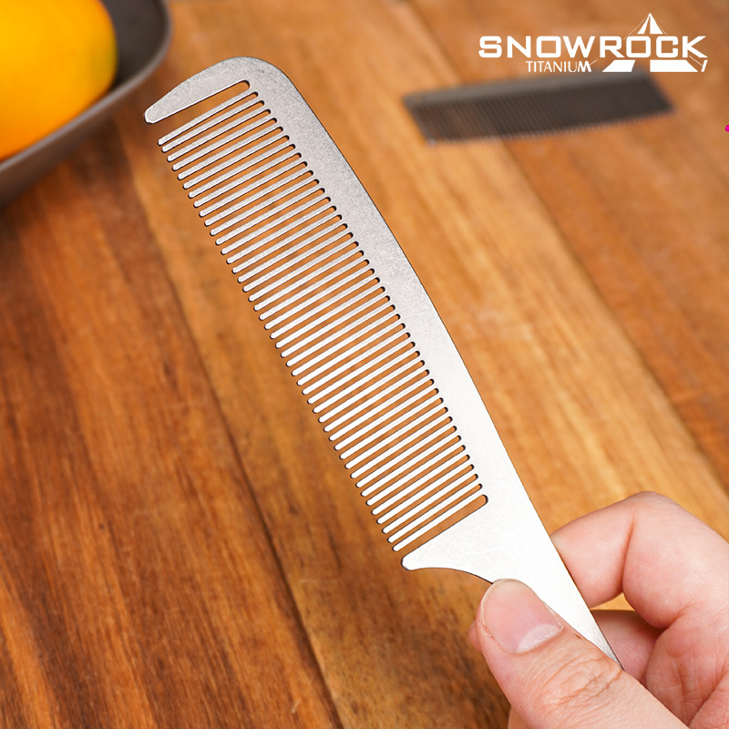 مشط شعر ولحية من التيتانيوم ال - مراجعة Comb Pocket Titanium وسعره